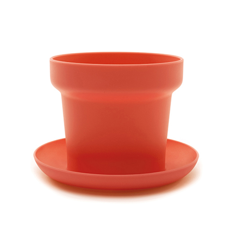 Green plant pot red