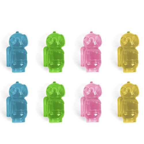 Reusable ice cube divers