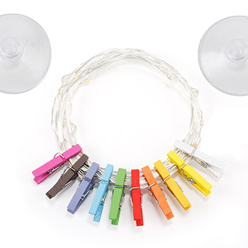 Mini clothespin string lights