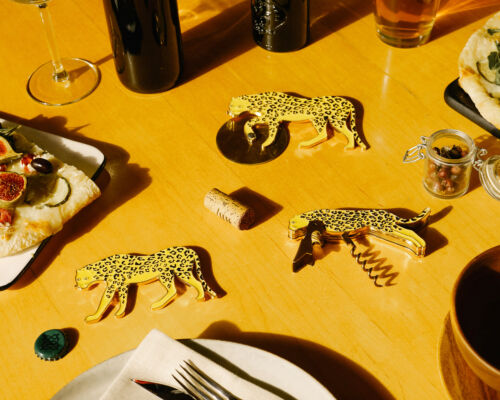 Savanna corkscrew guepard