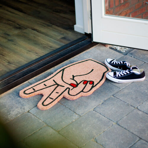 Doormat hands