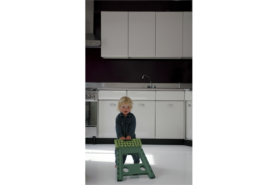 James XL foldable stool green