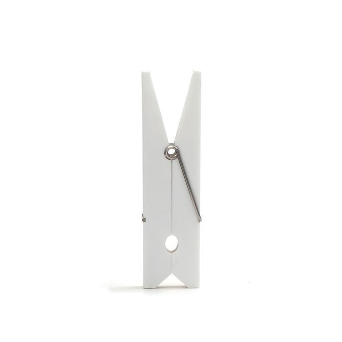 Clothespin clip light white