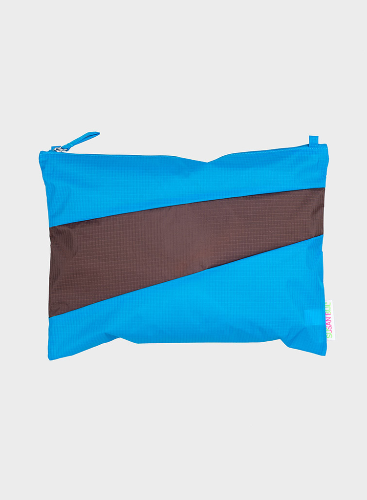 Pouch sky blue & brown M