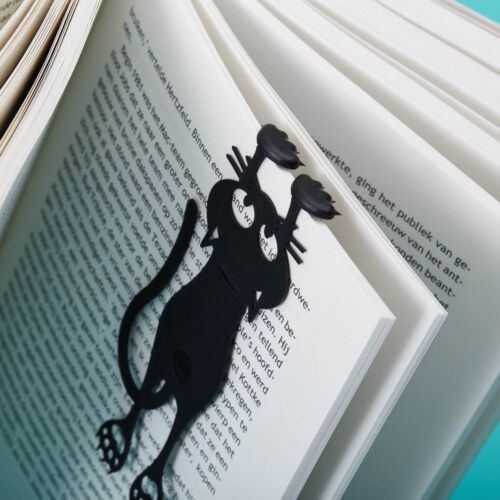 Bookmark curious cat