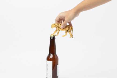 Savanna bottle opener guepard