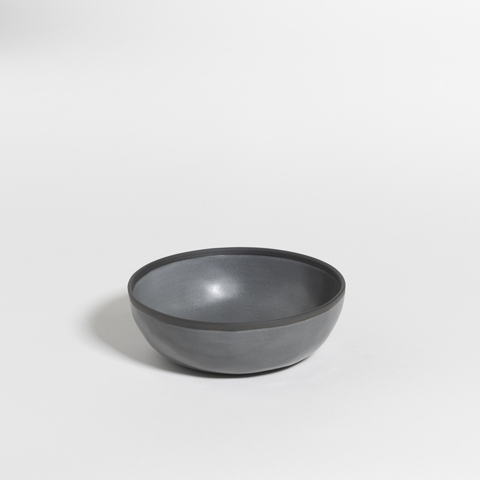 atelier - large bowl black truffle