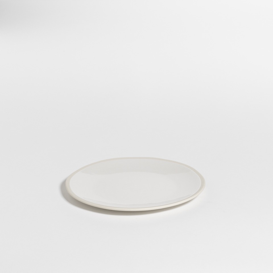 atelier - small plate milk