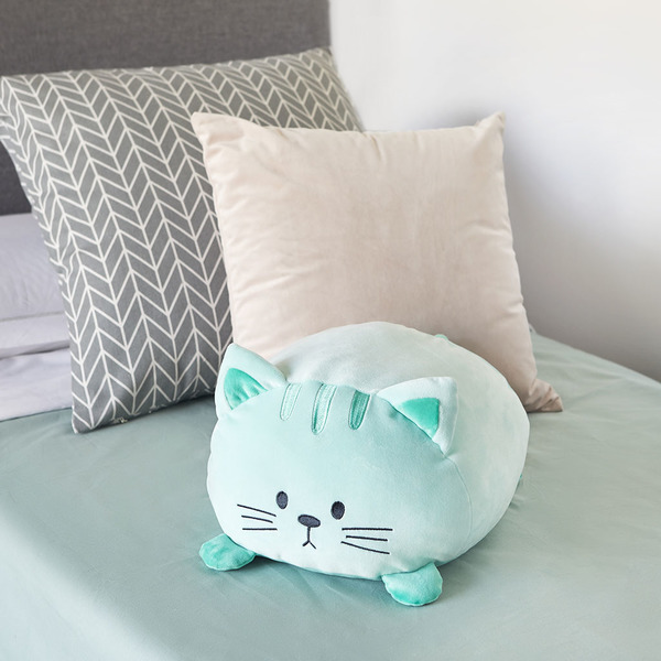 Cushion kitty green