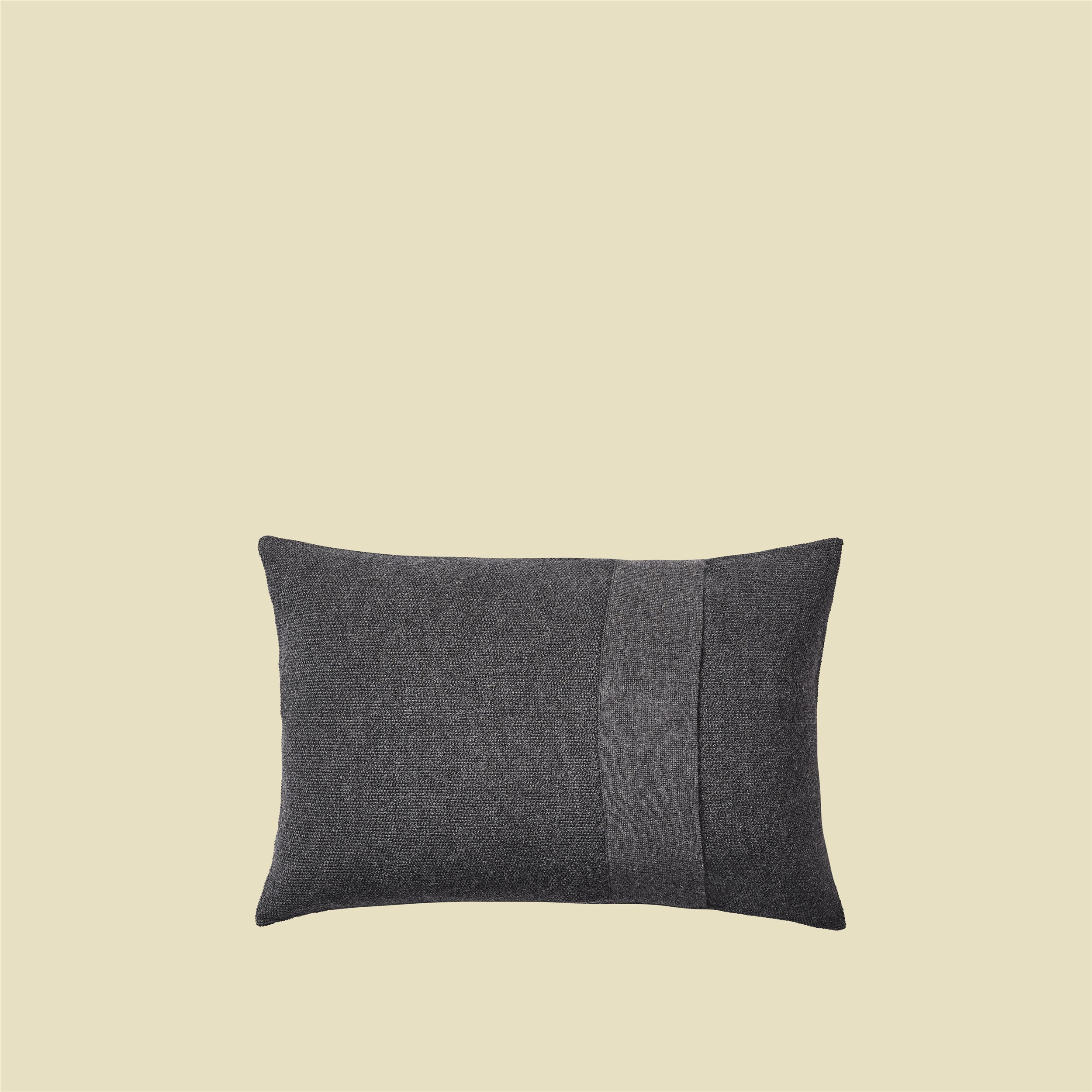 Layer Cushion 40x60 dark grey