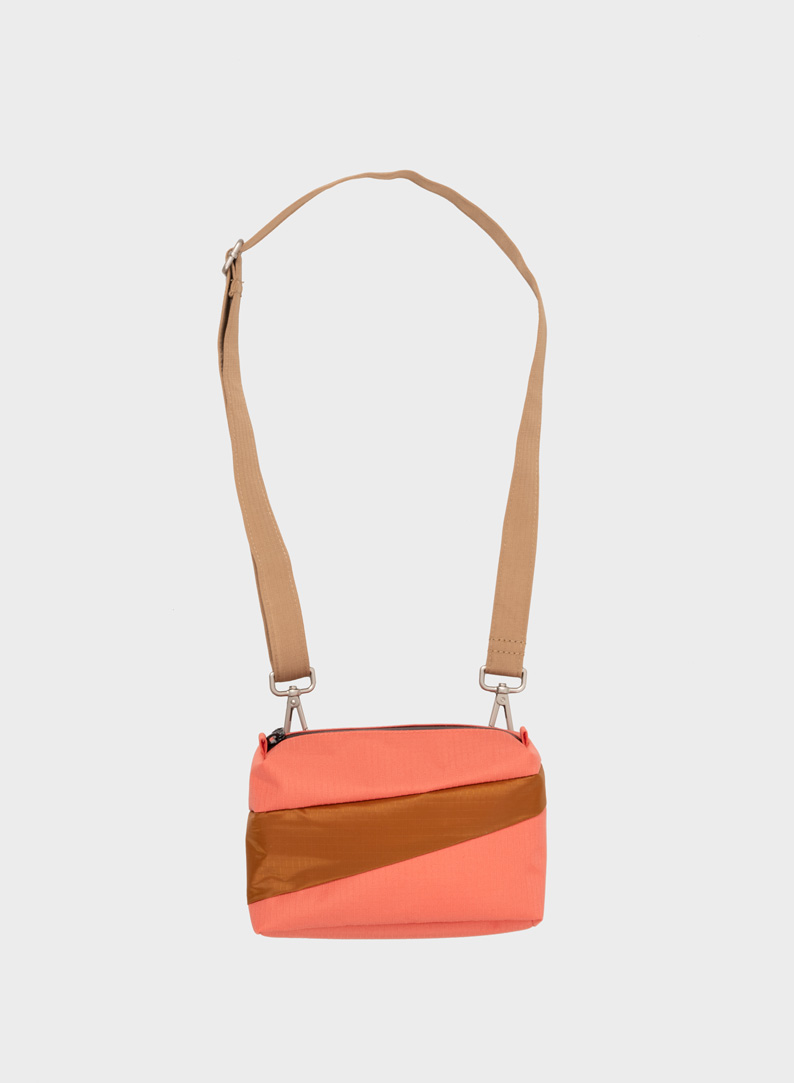 Bum bag salmon & sample small