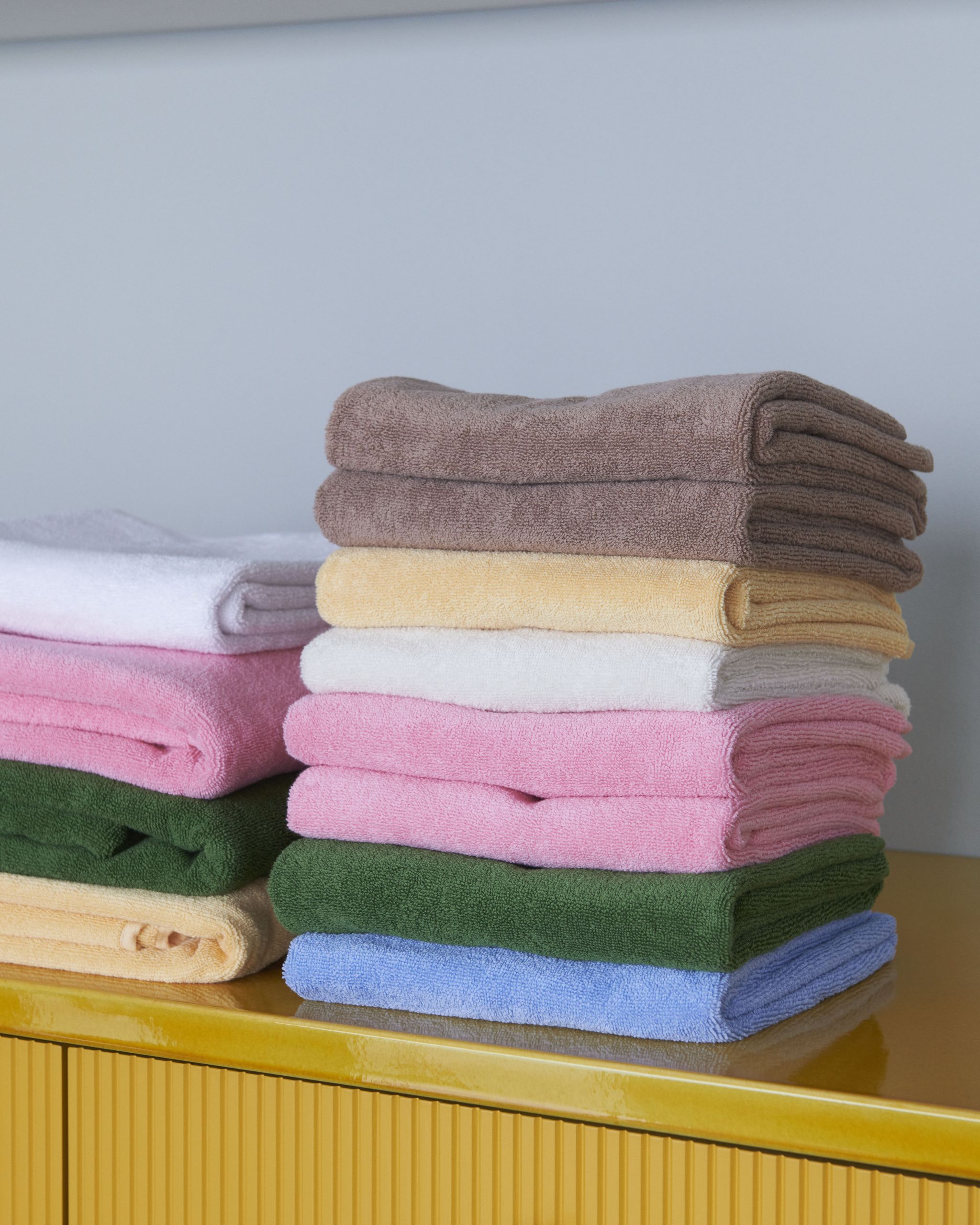 Mono bath towel pink