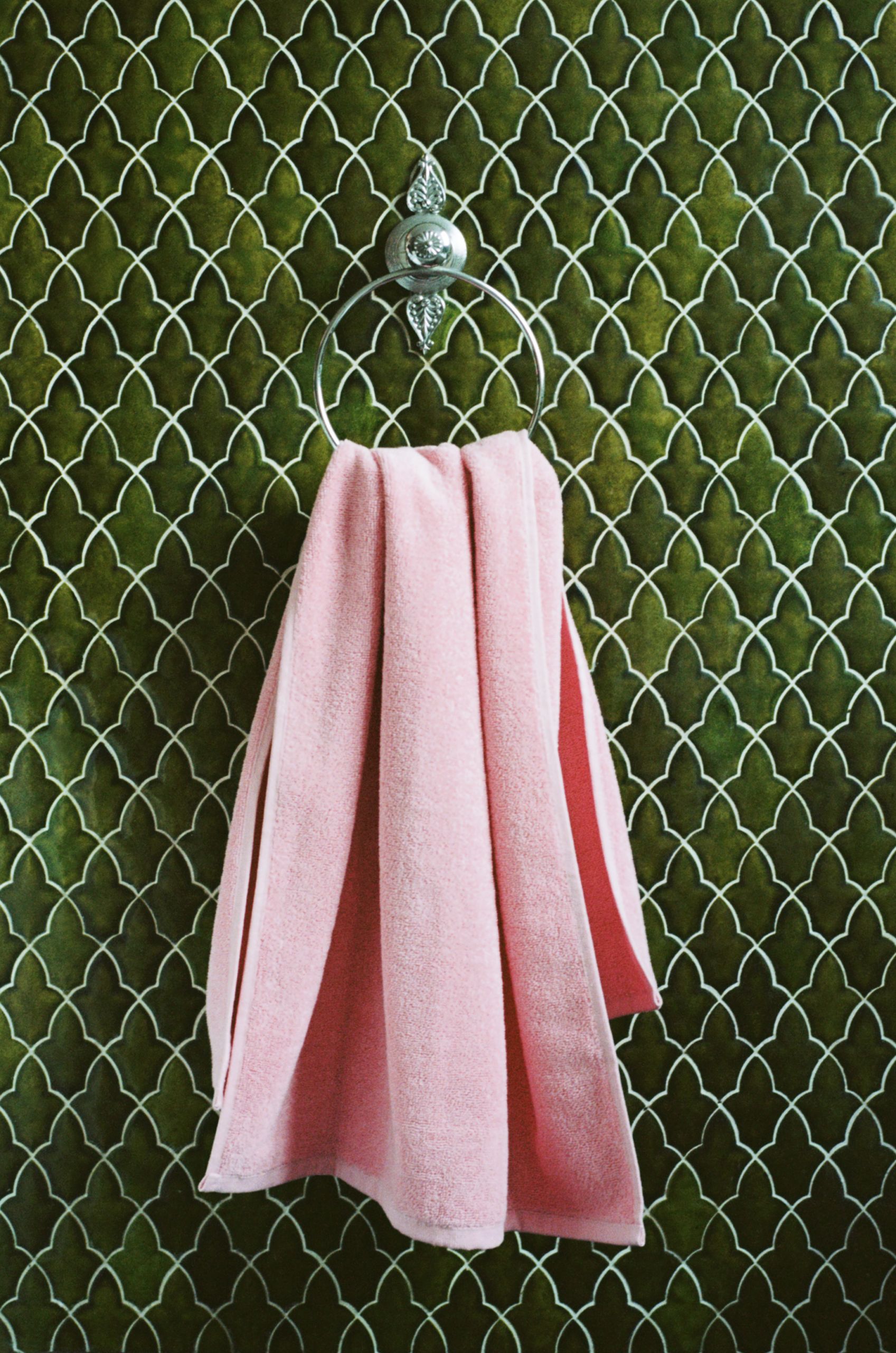 Mono hand towel pink