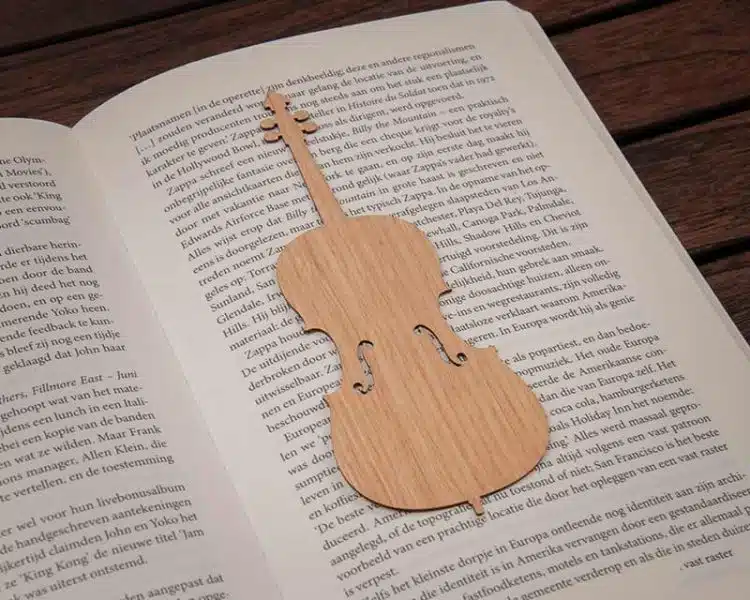 Boekenlegger cello eiken