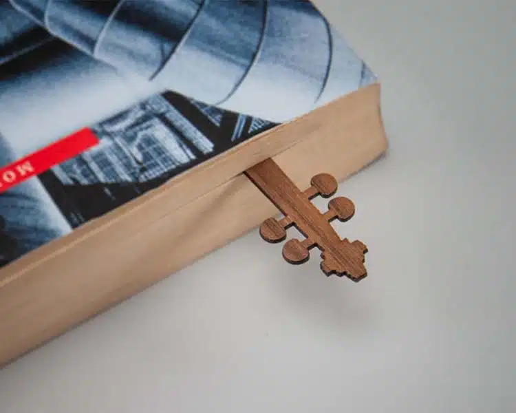 Boekenlegger viool walnoot