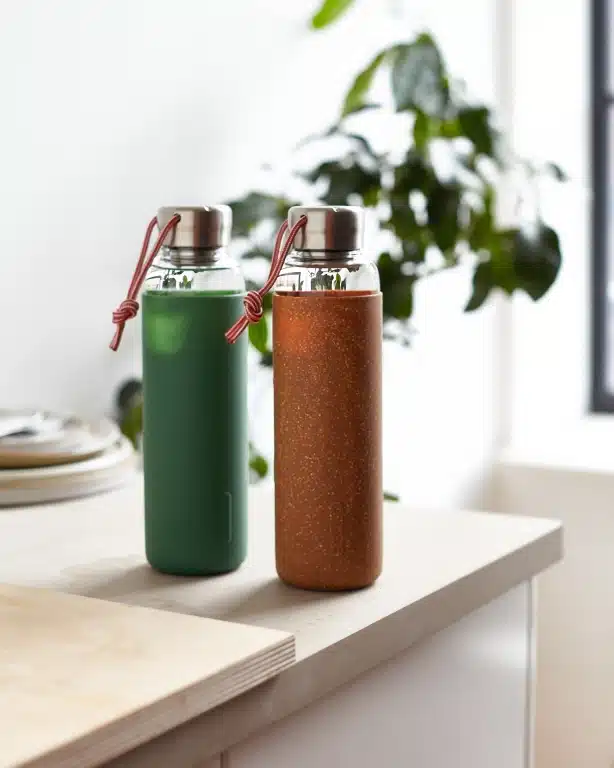 Glass water bottle olive