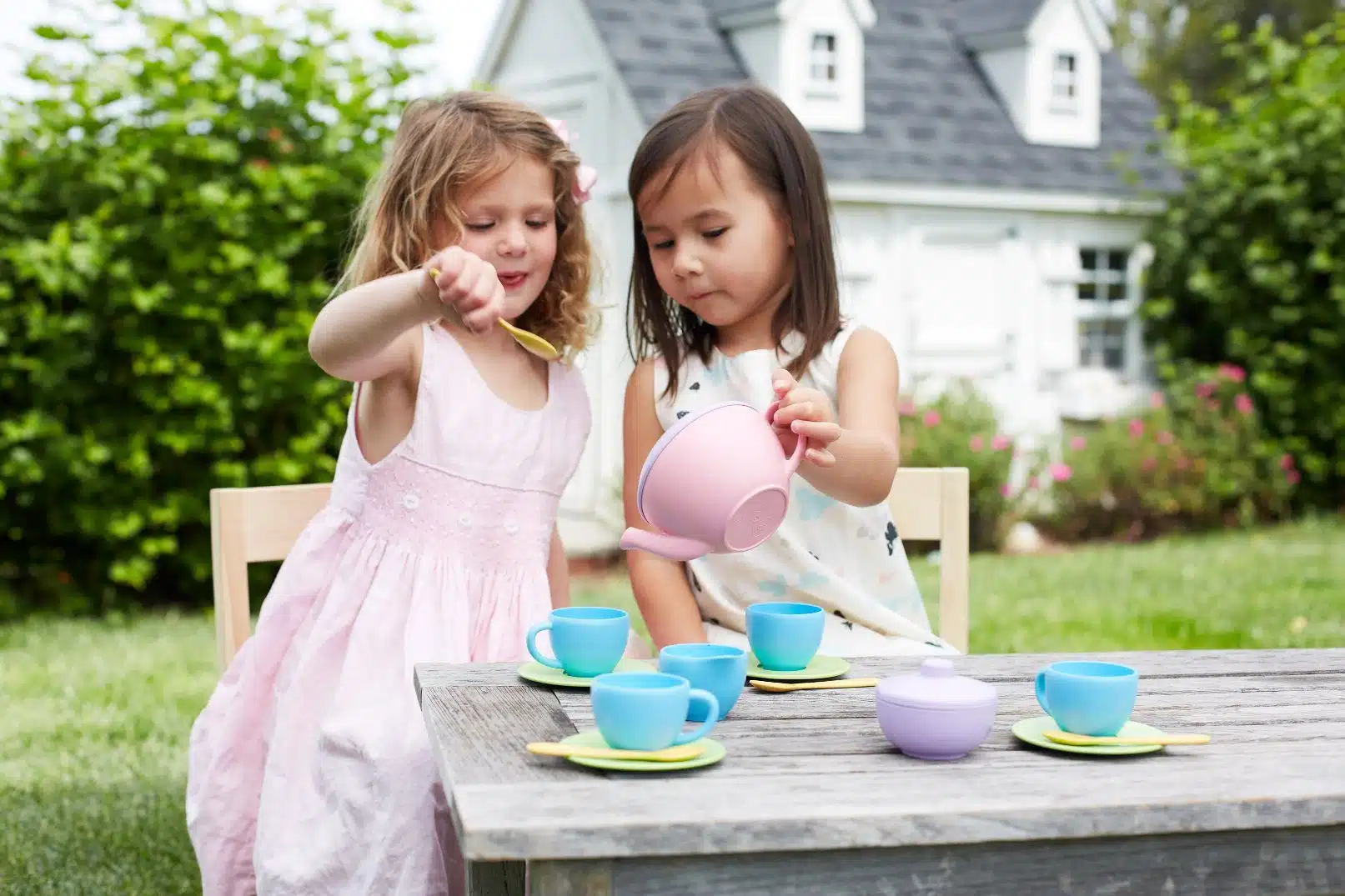 Tea set pink teapot