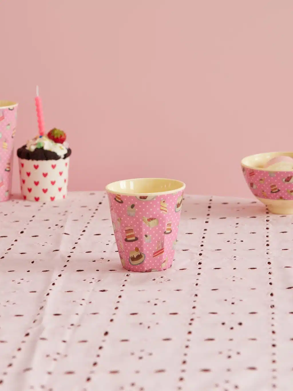 Melamine cup sweet cake