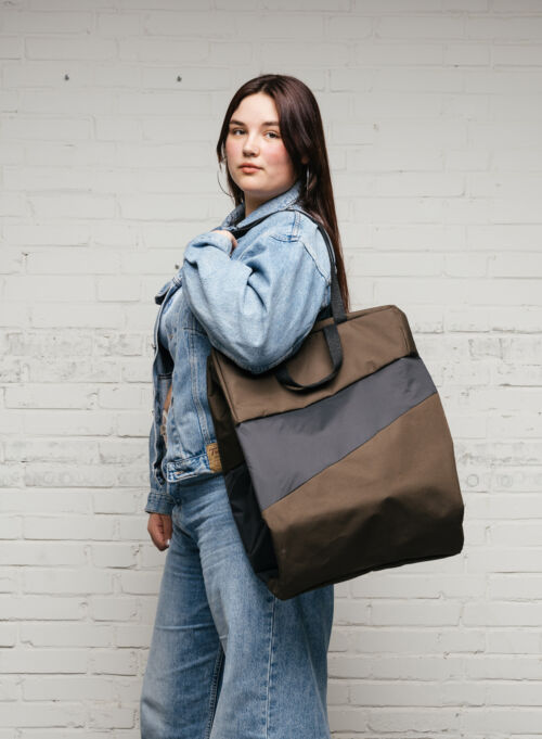 SUSAN BIJL Tote bag mud & black L