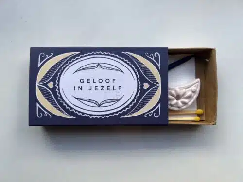 Verstuur een kaarsje geloof in jezelf blauw