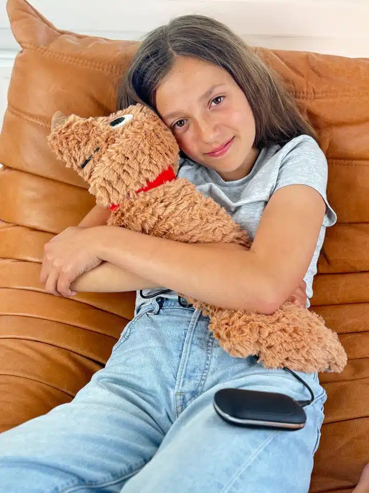 Bitten USB-warmer pluizige bruine hond