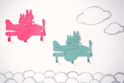 global affairs Nijntje kapstok vliegtuig wit