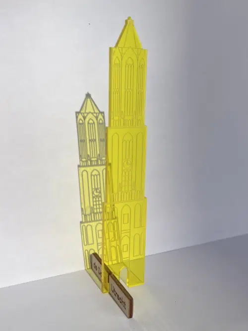 JUDS Plexiglas Domtoren staand 16 cm geel