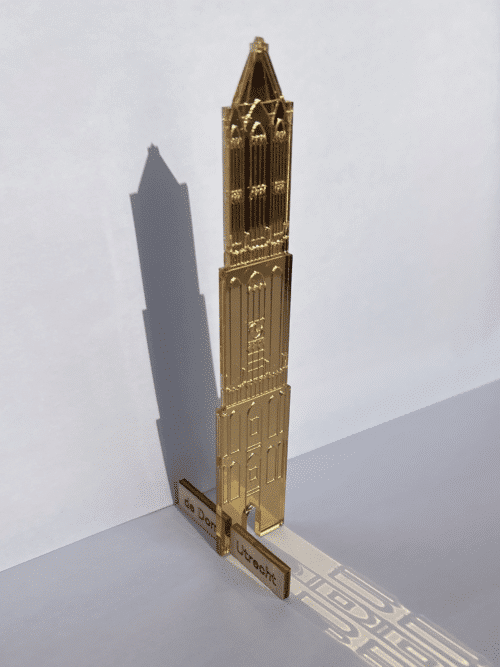 JUDS Plexiglas Domtoren staand 16 cm goud