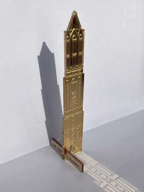 JUDS Plexiglas Domtoren staand 21 cm goud