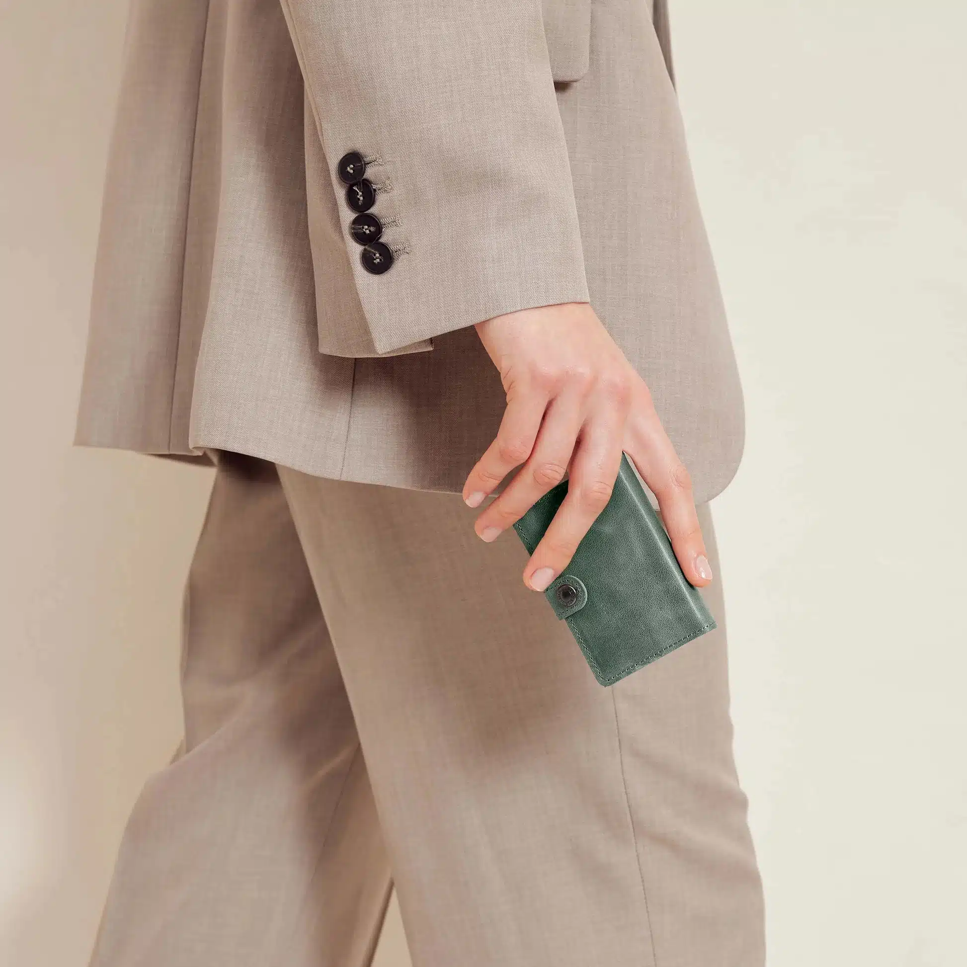 SECRID Miniwallet vintage salie